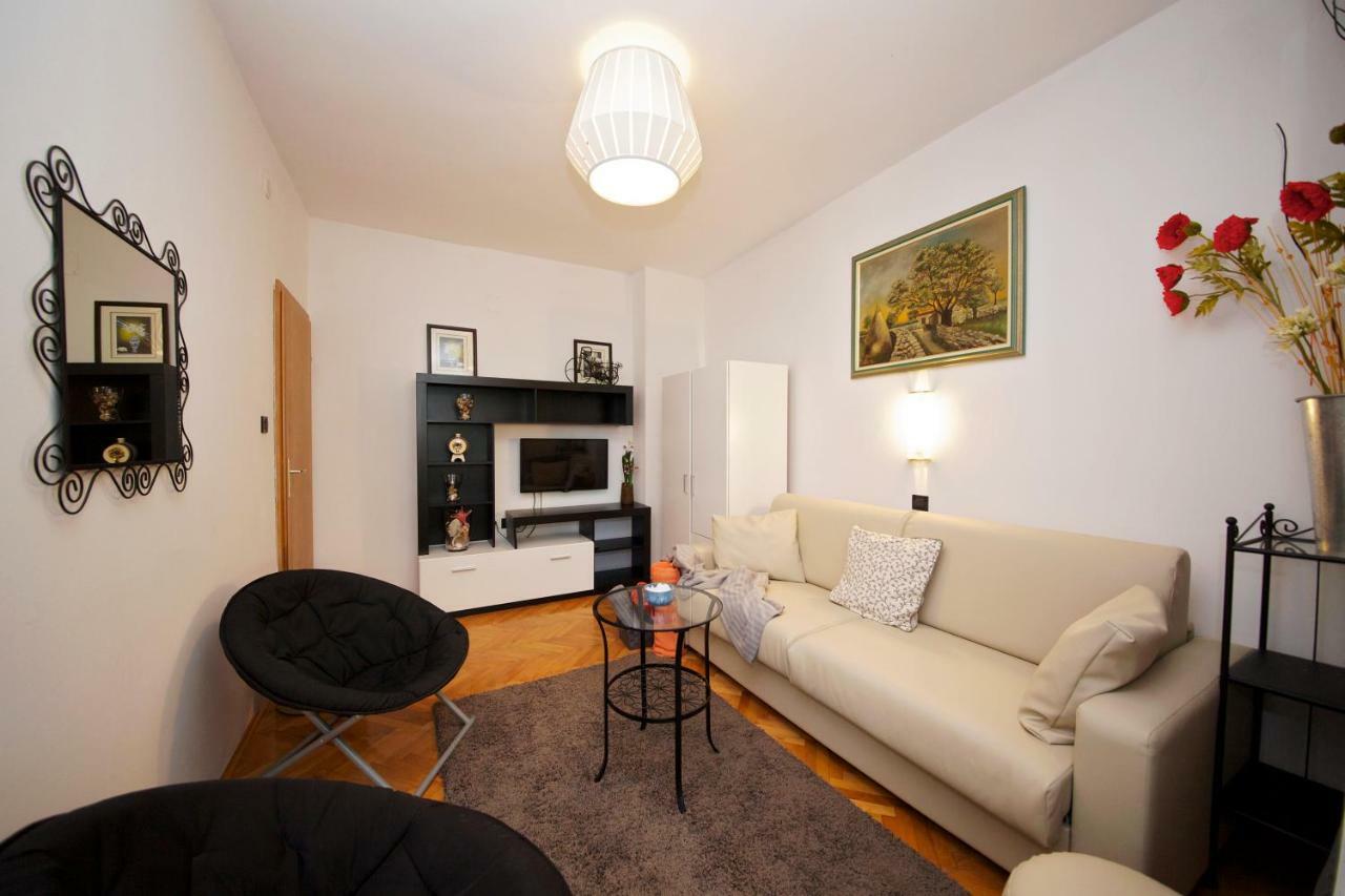 Melanija 2 Apartment Rovinj Bagian luar foto